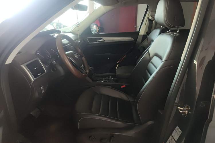 Used Volkswagen Teramont 2017 380TSI Four-Wheel Drive Luxury Edition Left Front Seat