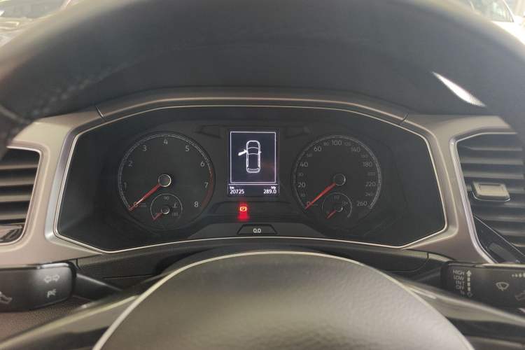 Used Volkswagen T-ROC 2018 230TSI DSG Two-Wheel Drive Advanced Version China V Standard Instrument Cluster