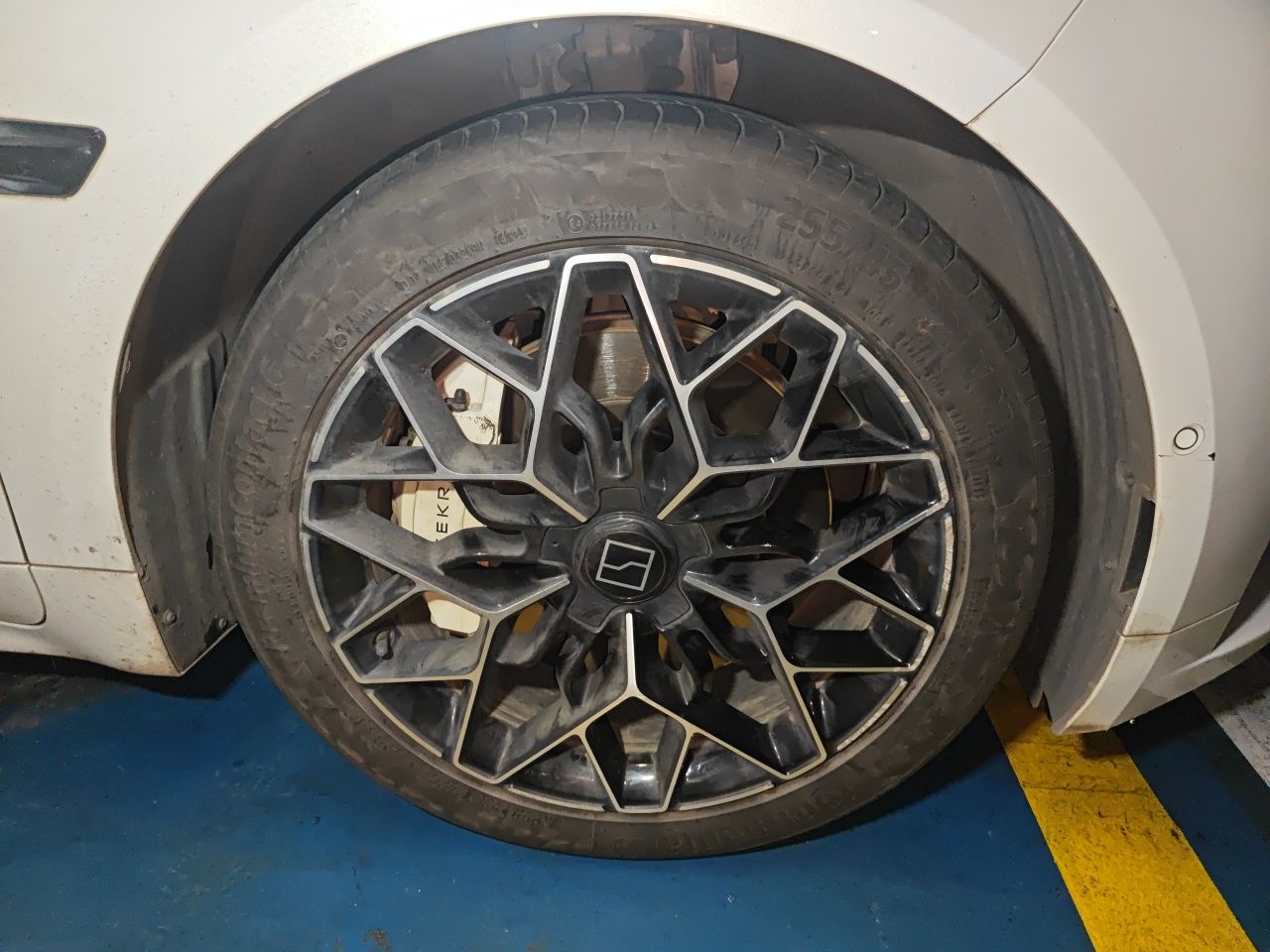 Zeekr 001 2024 WE Edition 95 kWh All-Wheel Drive — снимка 8