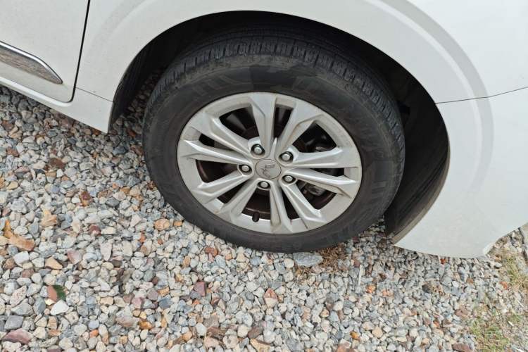 Used Wuling Jiachen 2022 1.5T Manual Light Enjoyment Dynamic Version
