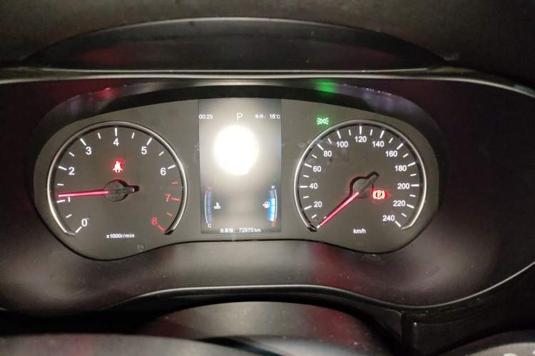 Used BYD Song MAX 2018 1.5T Automatic Smart Connect Elite Model with 6 Seats