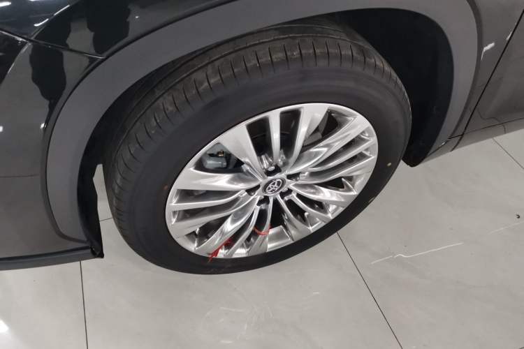 Used Toyota Highlander 2024 2.5L Smart Electric Hybrid Dual-Engine Four-Wheel Drive Prestige Version – 7 Seats