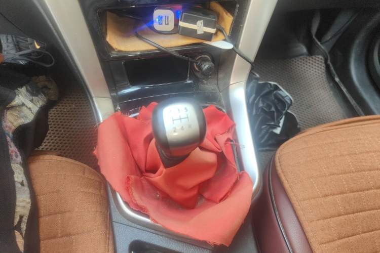 Used Venucia T70 2016 1.6L Manual Ruixing Edition Gear Lever