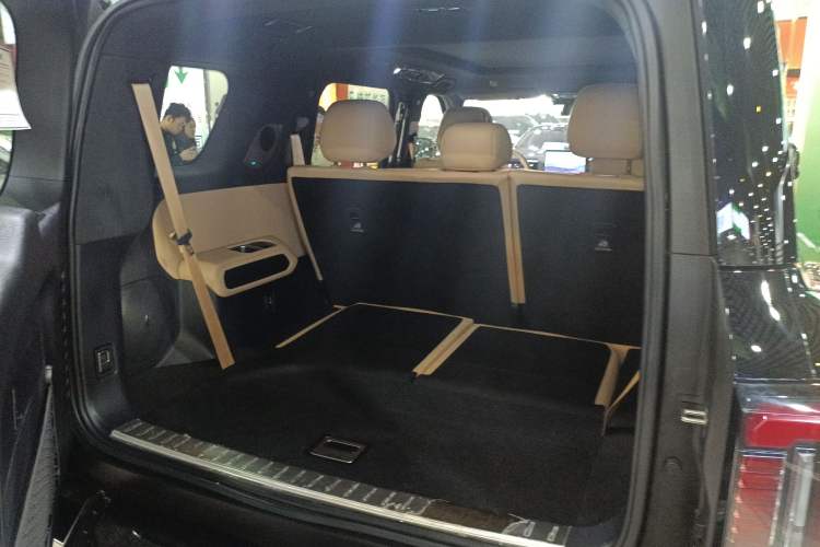 Used Formula Leopard Leopard 8 2025 Smart & Brave Flagship Edition 7 Seats