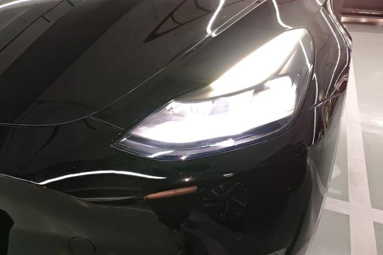 Used Tesla Model Y 2021 Standard Range Rear-Wheel Drive Version Left Front Headlight