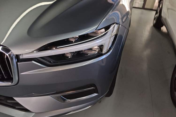 Used Volvo XC60 2021 T5 4x4 Smart Luxury Edition Left Front Headlight