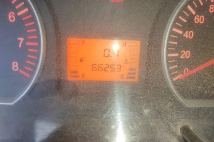 Used FORTHING Lingzhi 2016 V3 1.5L 7-seat Standard Model China IV Standard