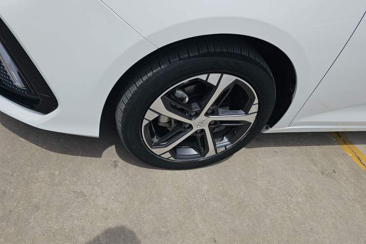 Used Geely Auto Emgrand L 2022 1.4T CVT Flagship Edition
