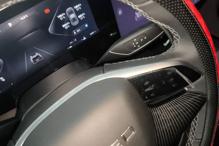 Used EXEED Lanyue 2025 400T Two-Wheel Drive Starlight Edition 7 Seats
