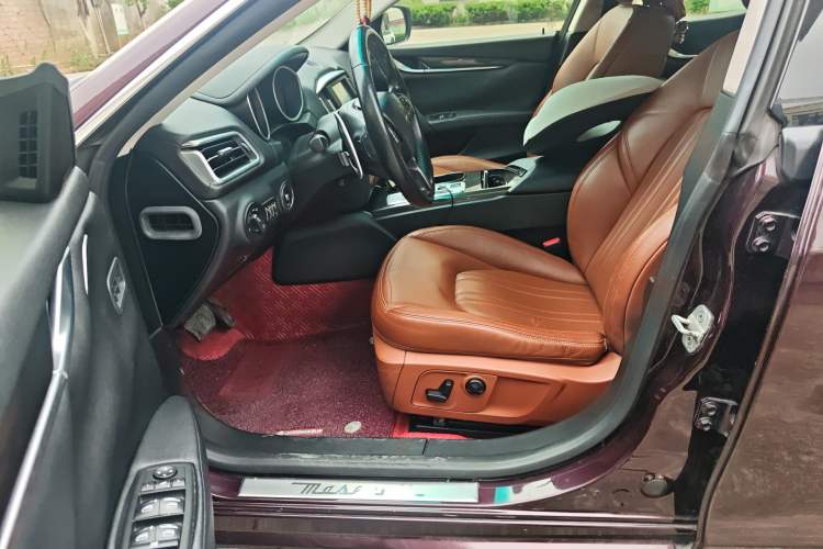 Used Maserati Ghibli 2014 3.0T Standard Edition Left Front Seat