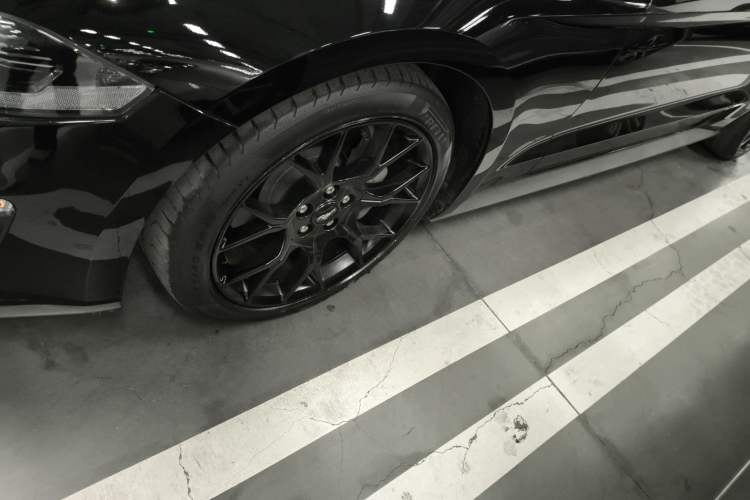 Used Ford Mustang 2020 2.3L EcoBoost Left Front Wheel Hub