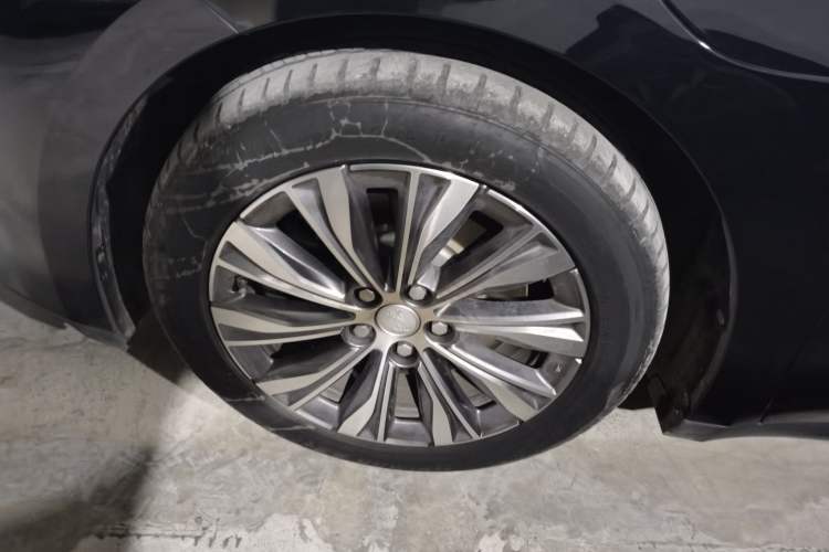 Used Hongqi E-QM5 2022 431 km Charge & Enjoy Edition