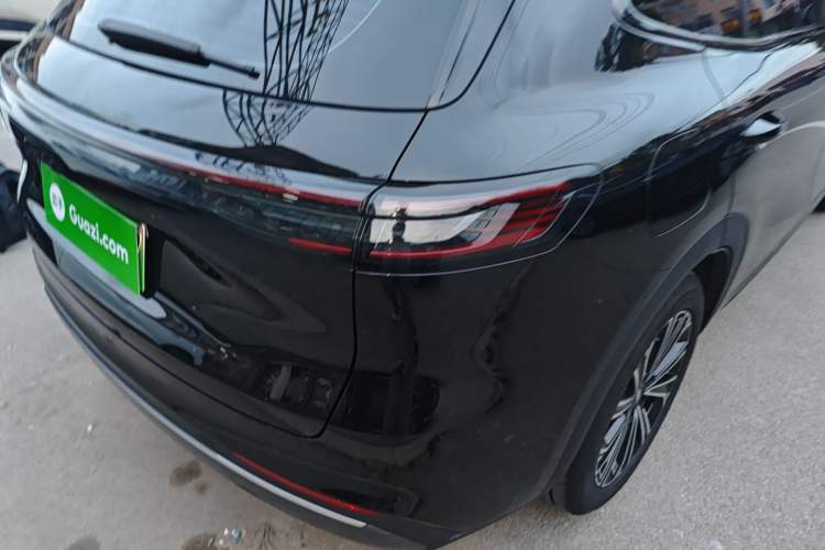 Used Geely Galaxy Xingjian 7 EM-i 2025 120km Flagship Edition
