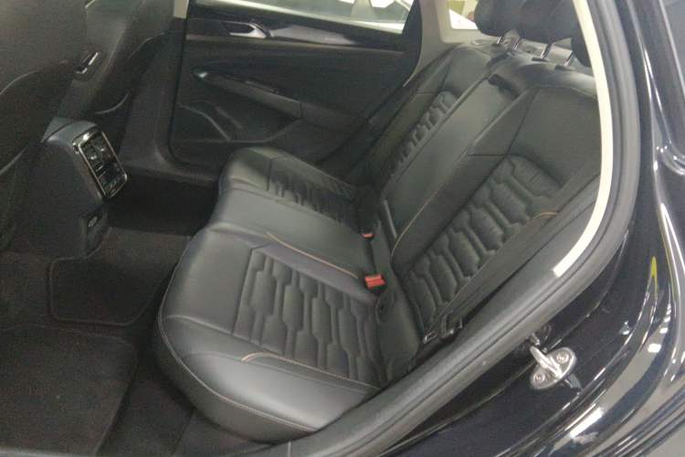 Used Volkswagen Passat 2019 330TSI Elite Edition China VI