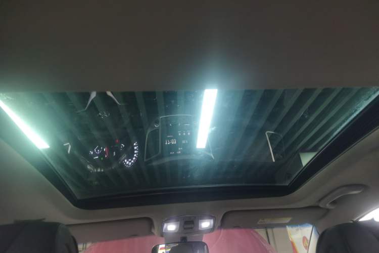 Used Hyundai Tucson 2018 1.6T Dual-Clutch Two-Wheel Drive 15th Anniversary Special Edition
