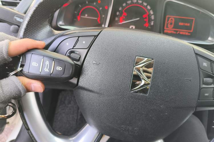 Used DS 6 2014 1.6T Luxury Edition THP200