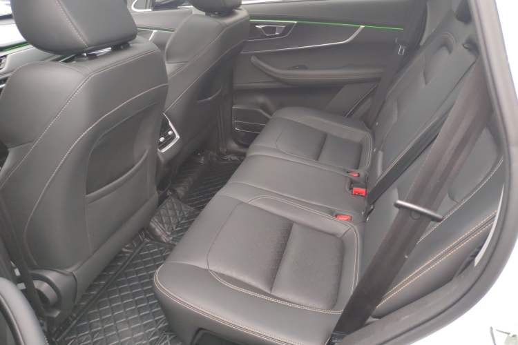 Used Chery Tiggo 8 2022 1.5 TCI Automatic Exclusive Edition 5 Seats Interior 4