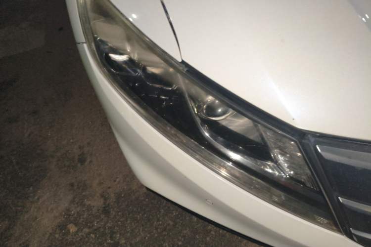 Used Honda Crosstour 2014 3.0L AWD Prestige Edition Right Front Headlight