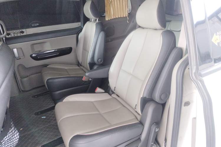 Used Kia Carnival 2015 3.3 GDI Luxury Edition China V Standard Left Rear Seat