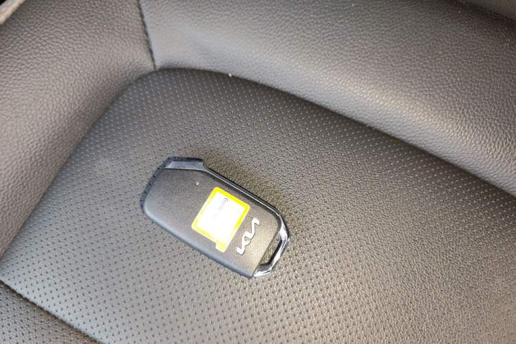 Used Kia kx1 Stonic 2021 1.4L CVT Fun Edition