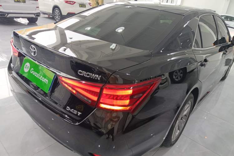 Used Toyota Crown 2018 2.0T Pioneer Edition
