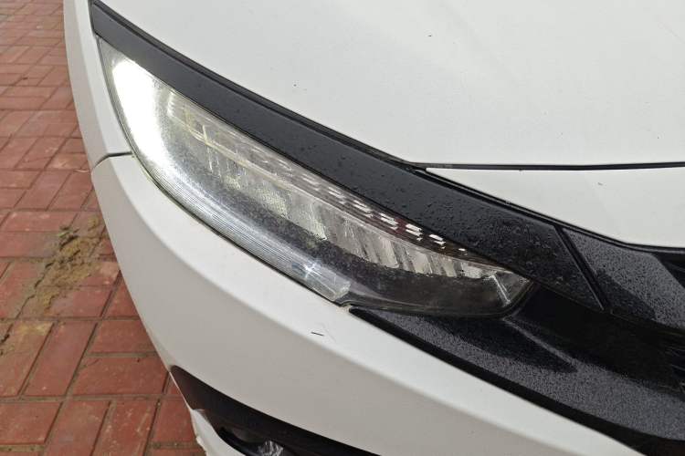 Used Honda Civic 2016 220TURBO CVT Prestige Edition
