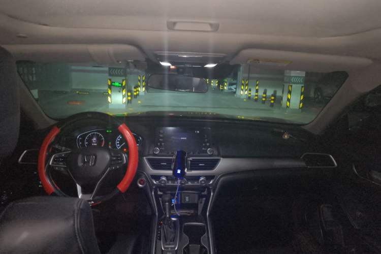 Used Honda Accord 2018 260TURBO Luxury Edition China VI Headliner