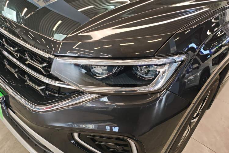 Used Volkswagen Tayron 2024 300TSI Two-Wheel-Drive Luxury Plus Advanced Version
