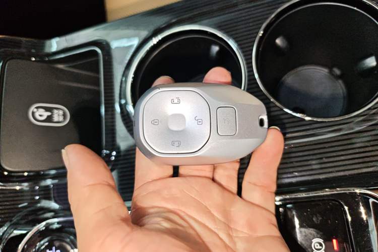 Used GAC Trumpchi E8 New Energy 2024 150km MAX+ Vehicle Key