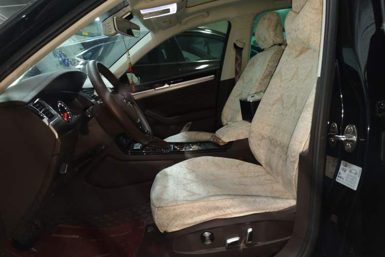 Used Volkswagen Phideon 2021 380TSI Luxury Edition Left Front Seat