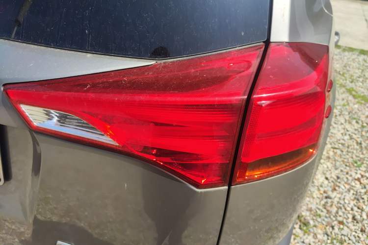 Used Toyota RAV4 2013 2.0L CVT Four-Wheel Drive Fashion Edition
