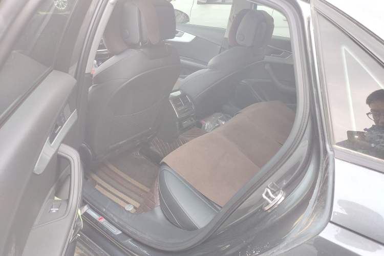 Used Audi A4L 2022 40 TFSI Luxury Dynamic Model