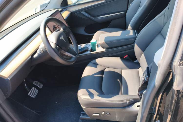 Used Tesla Model Y 2023 Rear-Wheel-Drive Version