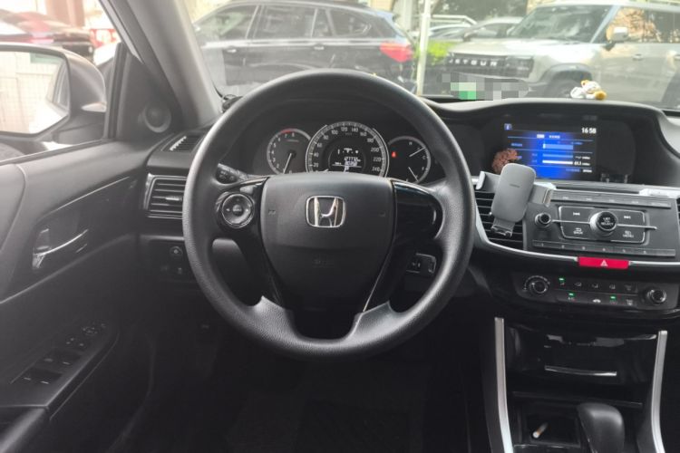 Used Honda Accord 2016 2.0L Comfort Edition
