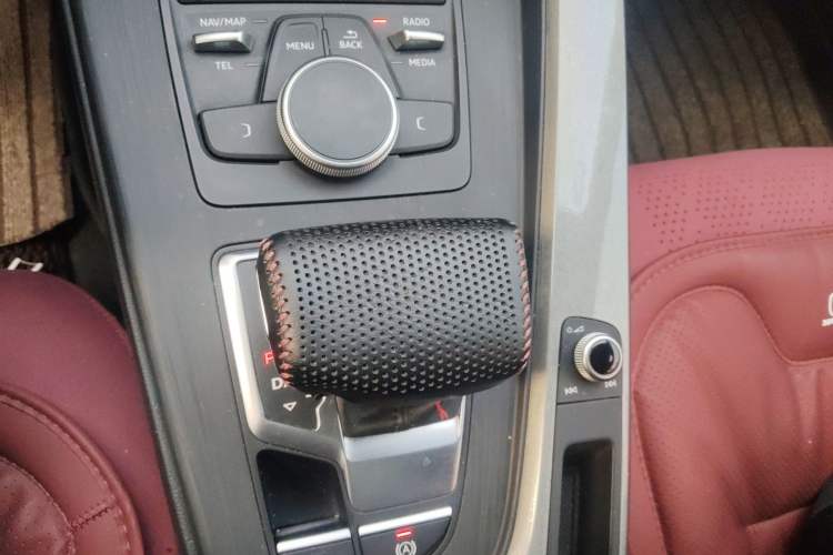 Used Audi A4L 2019 40 TFSI Ambition Version China V Gear Lever