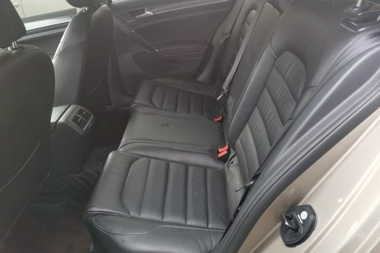 Used Volkswagen Golf 2014 1.4TSI Automatic Luxury Model Left Rear Seat