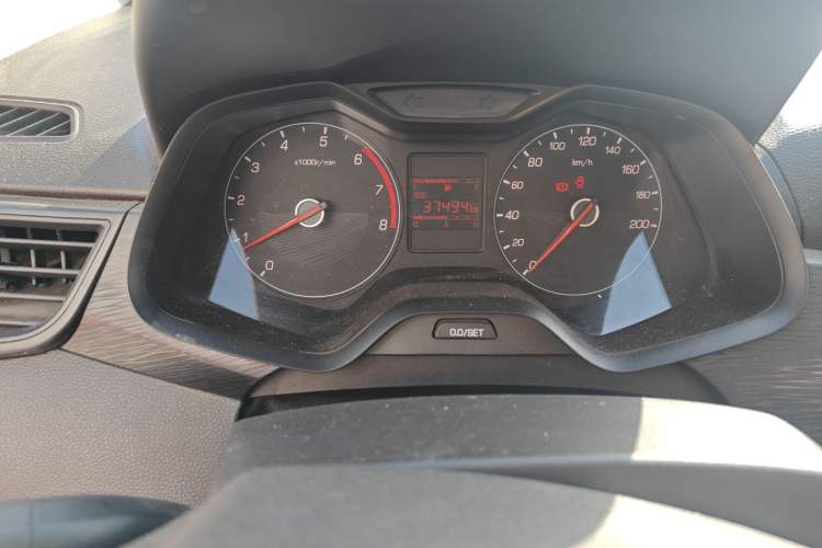 Used Baojun 310 2016 1.2L manual Comfort trim level