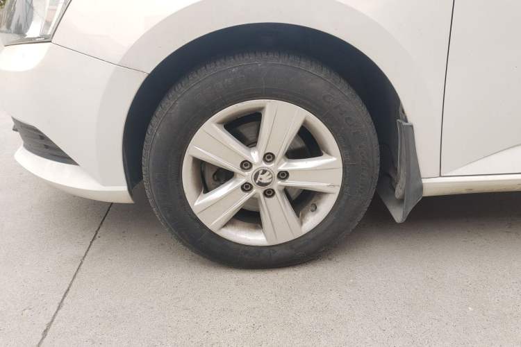 Used Skoda Fabia 2015 1.4L Automatic Front-Drive Model
