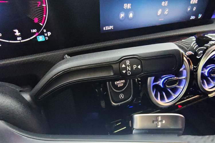 Used Mercedes-Benz A-Class 2025 A 200 L Fashion Model Gear Lever