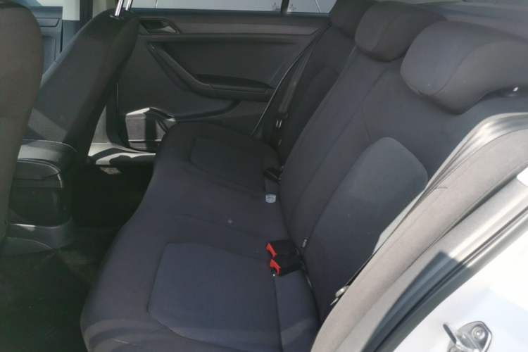 Used Volkswagen Jetta 2015 Zhuihui Edition 1.4L Manual Fashion Model
