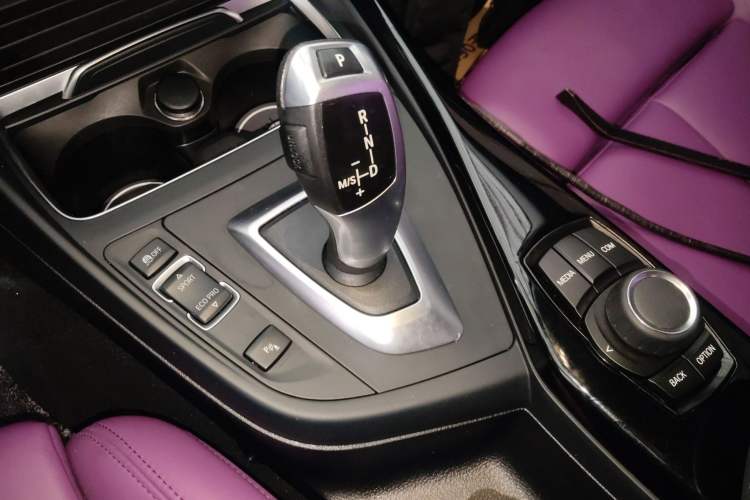 Used BMW 2 Series 2018 220i Sport Design Package
