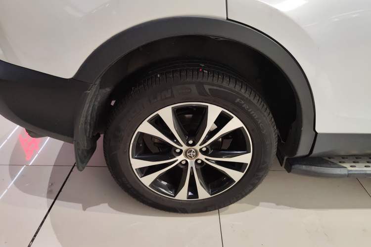 Used Toyota RAV4 2015 2.5L Automatic 4x4 Luxury Edition