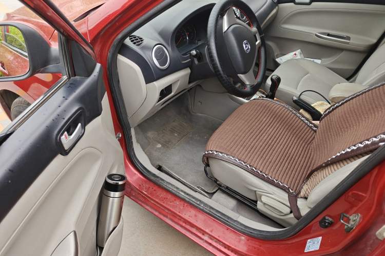 Used CHANGAN Alsvin V3 2012 1.3L Manual Comfort Version China IV Standard Driver Seat