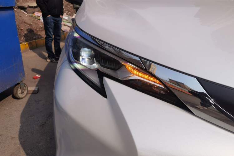 Used Toyota SIENNA 2021 2.5L Hybrid Comfort Edition