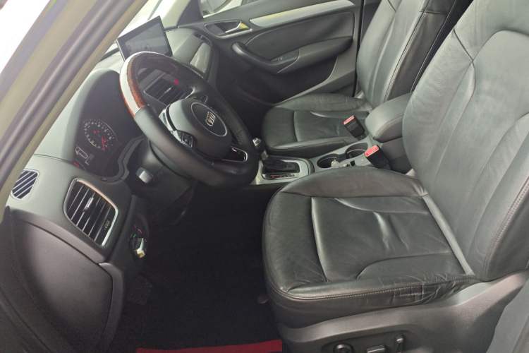 Used Audi Q3 2015 35 TFSI Comfort Model