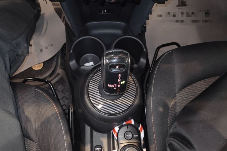 Used MINI 2022 1.5T ONE Five-Door PLUS Gear Lever