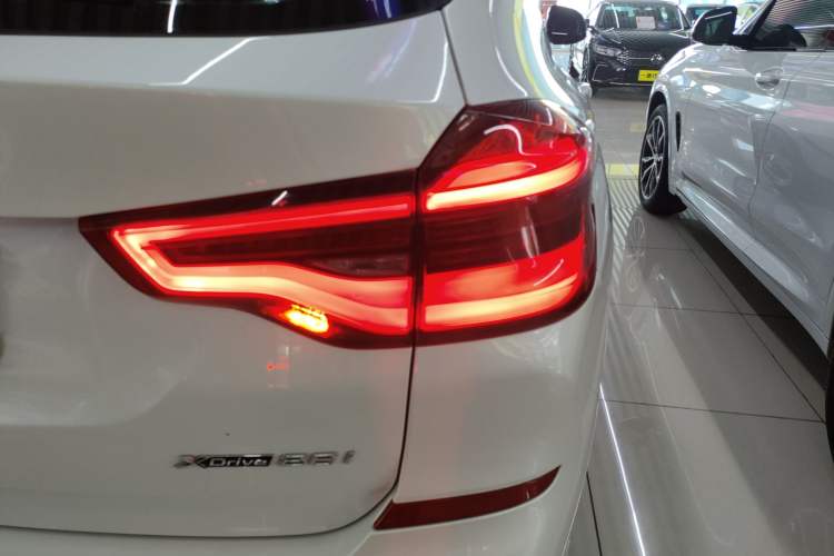 Used BMW X3 2021 xDrive28i M Sport Package Exterior 3