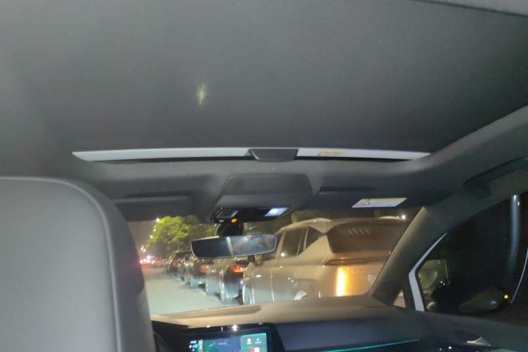 Used Volkswagen Golf 2023 Facelift 280TSI DSG R-Line Lite Headliner