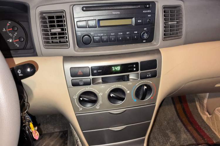 Used Toyota Corolla EX 2011 1.6L Automatic Luxury Edition Audio And AC Panel