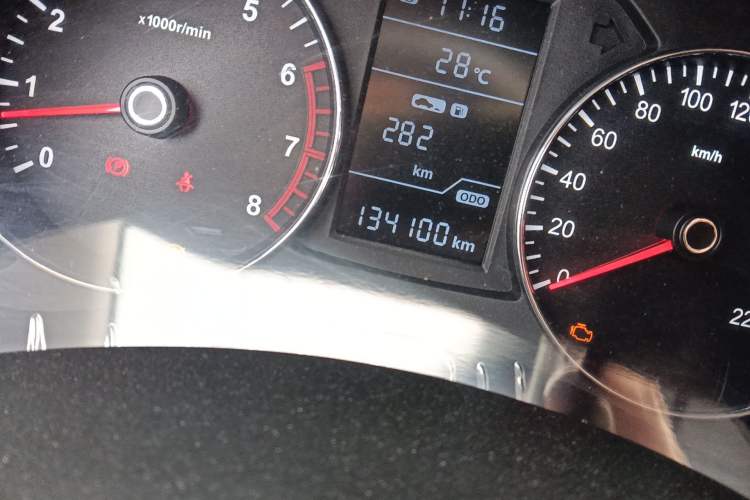 Used FAW Senya R7 2016 1.6L Manual Luxury Model
